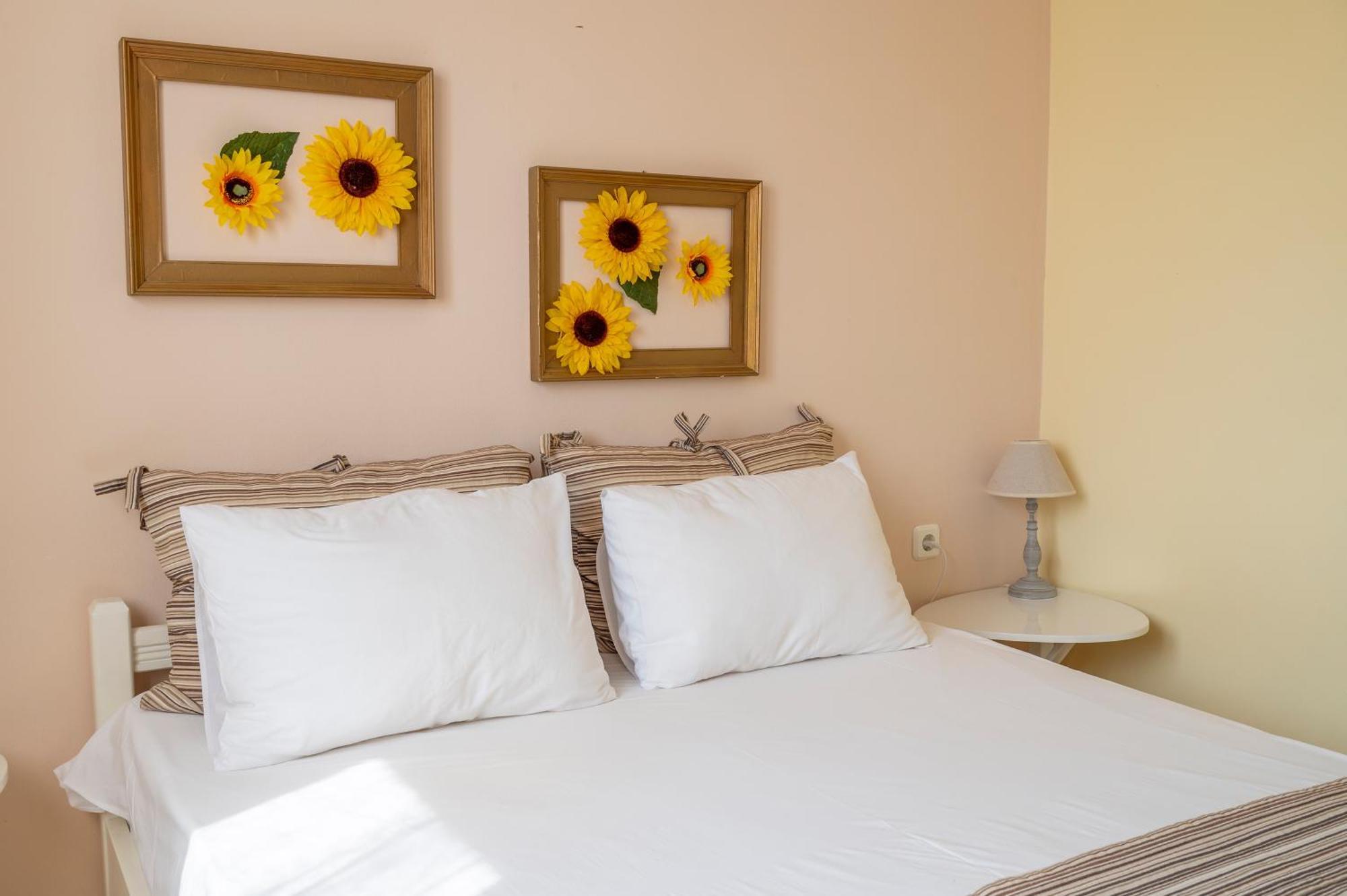 Stamatia Suites Asproválta Ngoại thất bức ảnh
